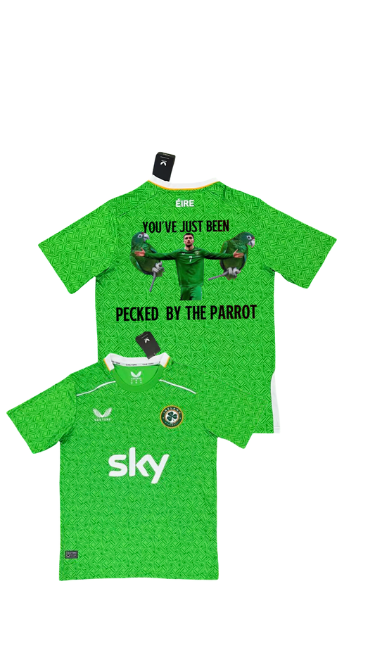 Ireland Pekked by the parrot   (Adults Normal Fit)